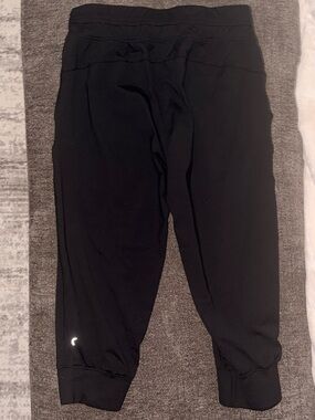 Black Stretch Capri Pants